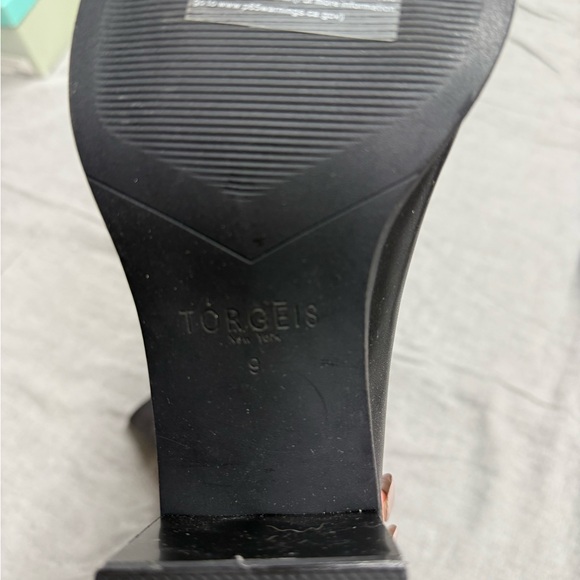 NWT TORGEIS zipper Black Knee-High Boots - Picture 3 of 4